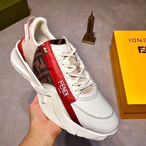 Fendi Tenis casuales Hombre.